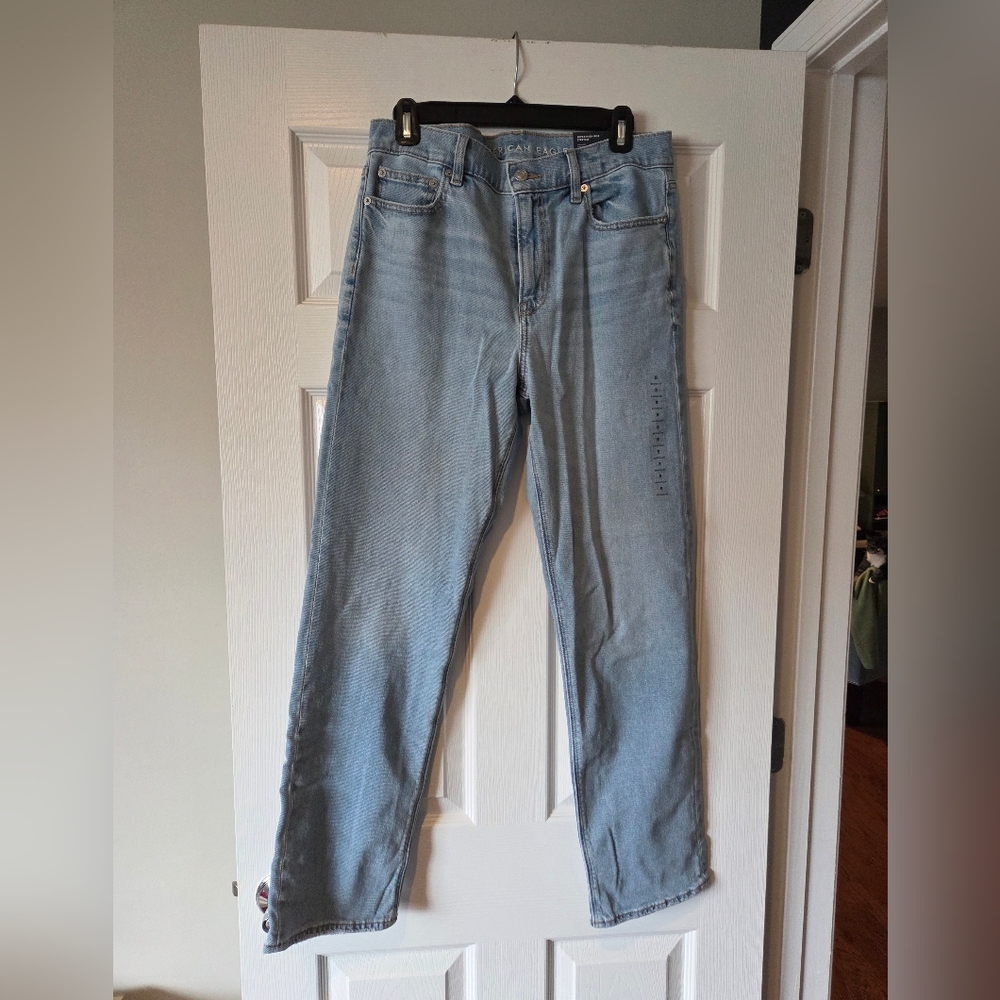 American Eagle Light Wash Straight Jeans